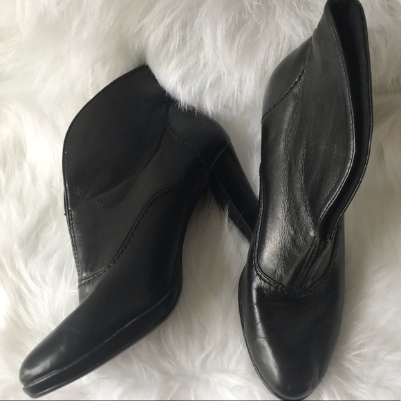 Victoria Spencer Ankle Boots - Picture 2 of 2